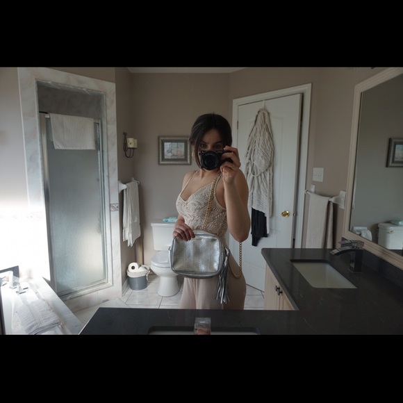 Cream lace bodysuit - Picture 5 of 5